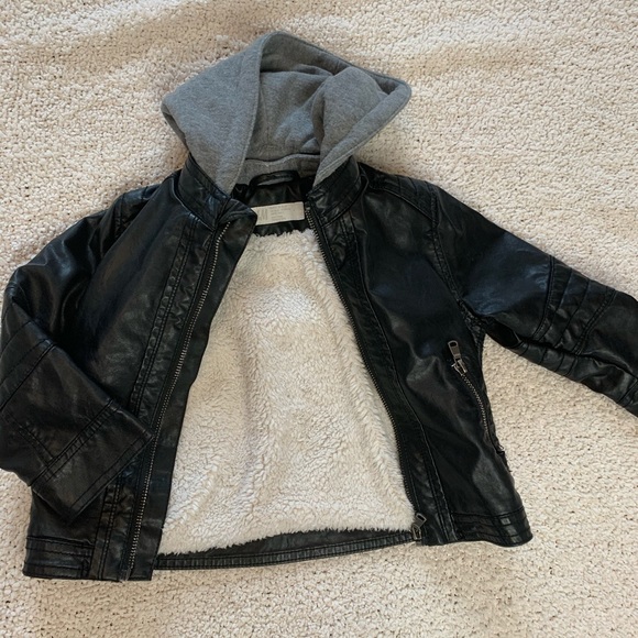 H&M Faux Leather Biker Jacket size 1 1/2 to 2 year - Picture 6 of 14